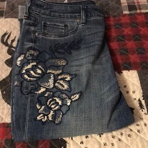 Chico’s Girlfriend Slim Leg Crop